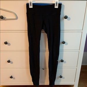 Black/ blue reversible LULULEMON leggings
